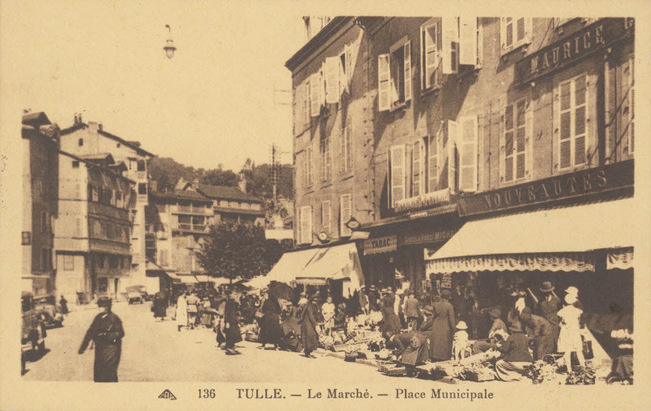 carte postale LE MARCHE, PLACE MUNICIPALE 1903-1920 011971 Photo