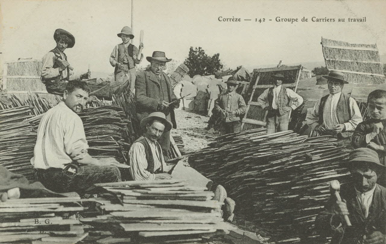 carte postale GROUPE DE CARRIERS AU TRAVAIL 1903-1920 011982 Photo