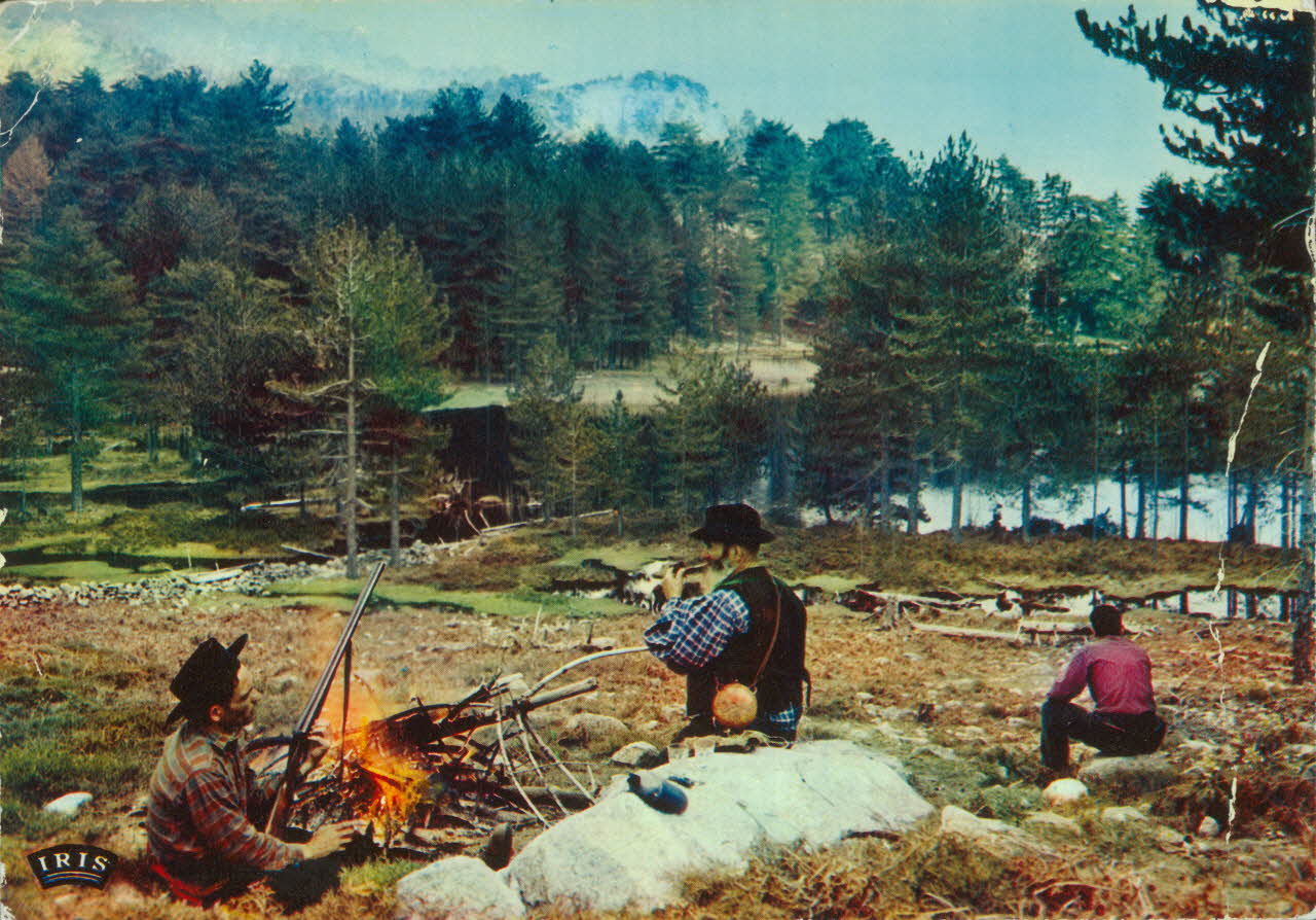 carte postale PRES DU LAC DE CRENA 1950 012363 Photo