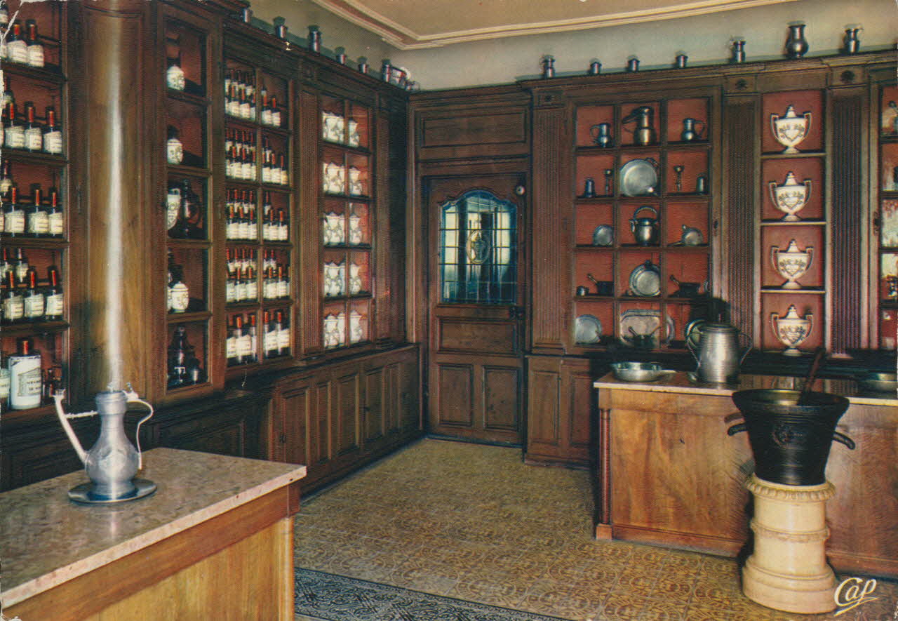 carte postale HOTEL-DIEU. ; L'APOTHICAIRERIE (LA PHARMACIE) Côte-d'Or 1950 012807 Photo