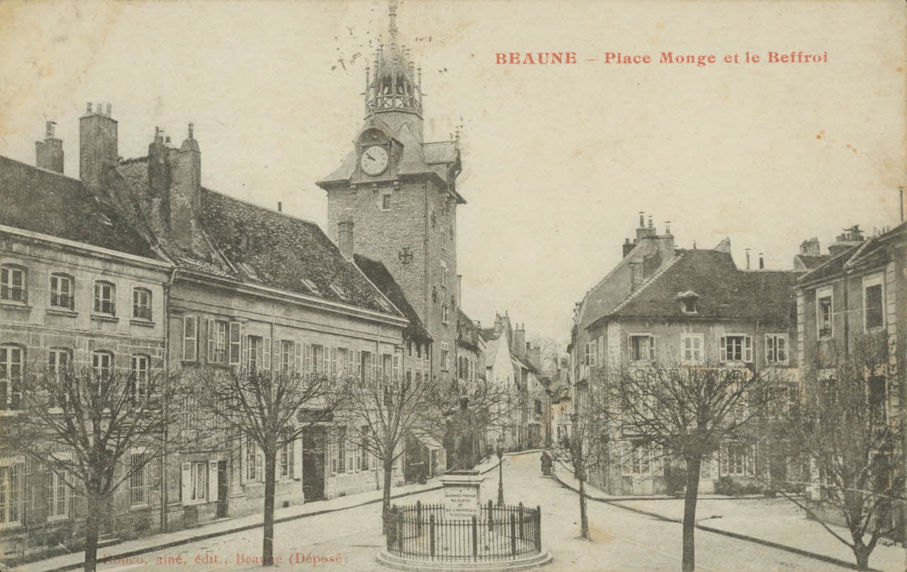 carte postale PLACE MONGE ET LE BEFFROI Côte-d'Or 1918 013026 Photo