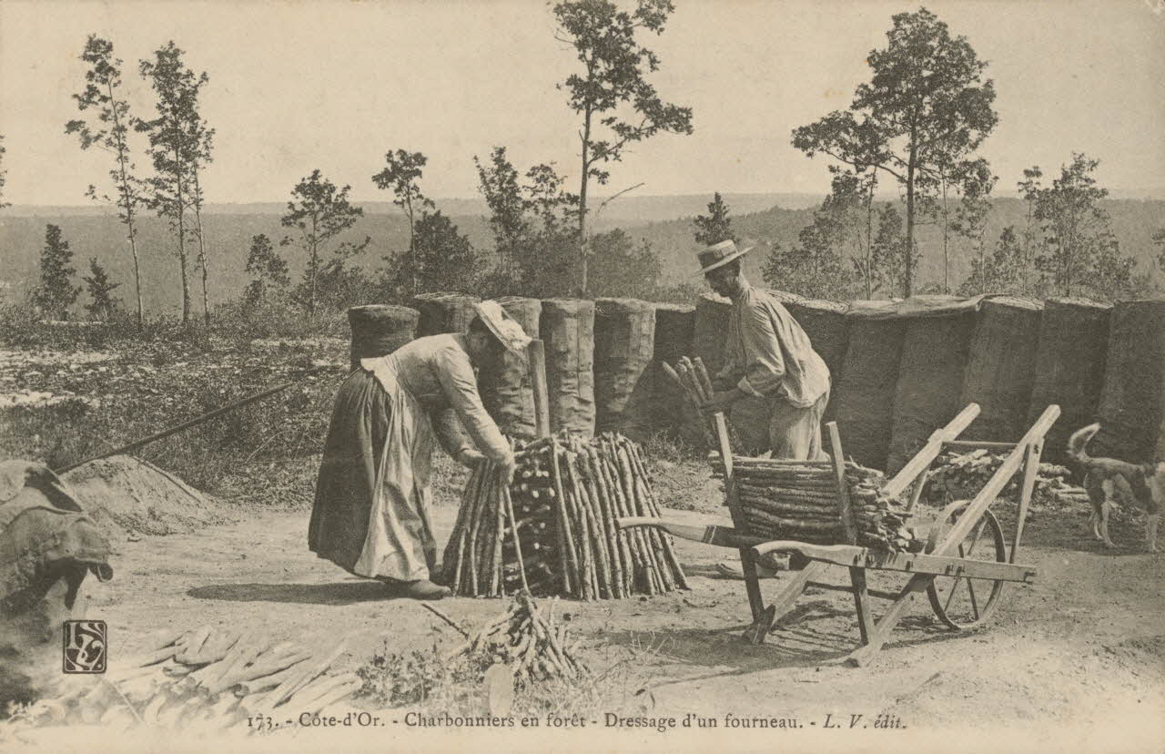 carte postale DRESSAGE D'UN FOURNEAU 1903-1920 013112 Photo