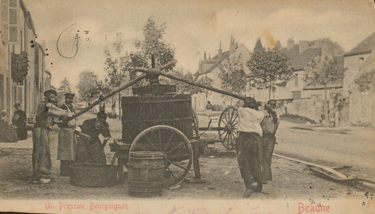 carte postale UN PRESSOIR BOURGUIGNON Côte-d'Or 1903 013142 Photo