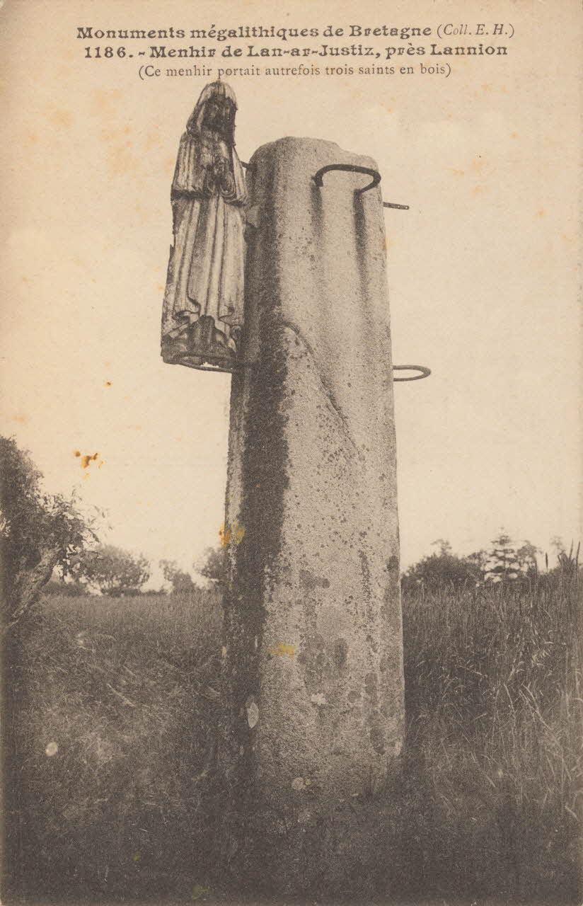 carte postale MENHIR DE LAN-AR-JUSTIZ Côtes-d'Armor 1903-1920 013622 Photo