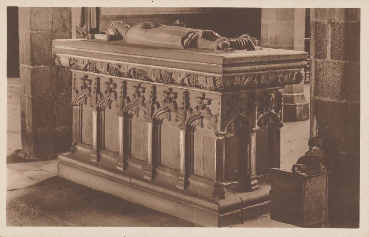 carte postale INTERIEUR DE L'EGLISE. TOMBEAU DE SAINT EFFLAM Côtes-d'Armor 1921-1950 013726 Photo