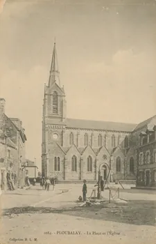 carte postale LA PLACE ET L'EGLISE Côtes-d'Armor 1923 013733 Photo