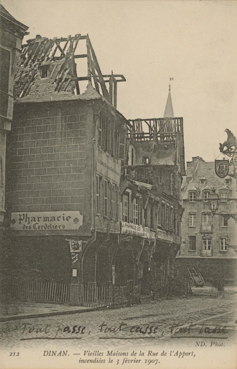 carte postale MAISONS INCENDIEES, 3 FEVRIER 1907 Côtes-d'Armor 1907 013923 Photo