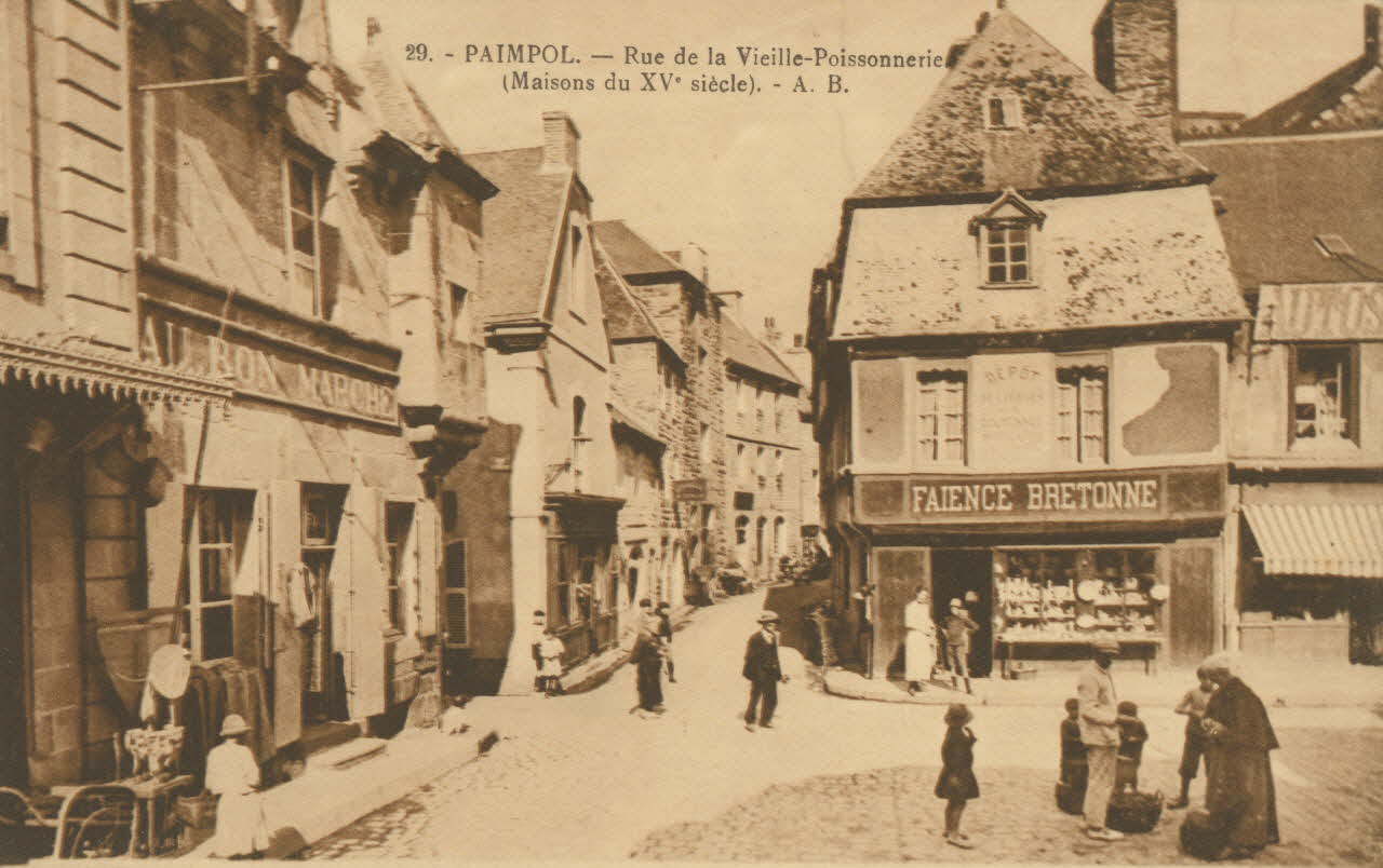 carte postale RUE DE LA VIEILLE POISSONNERIE Côtes-d'Armor 1903-1920 013972 Photo