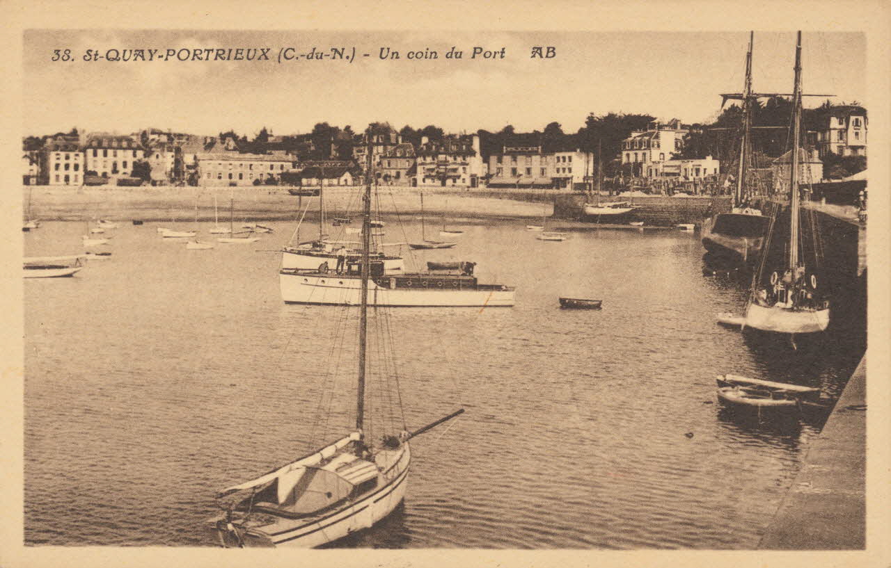 carte postale UN COIN DU PORT Côtes-d'Armor 1903-1920 014014 Photo