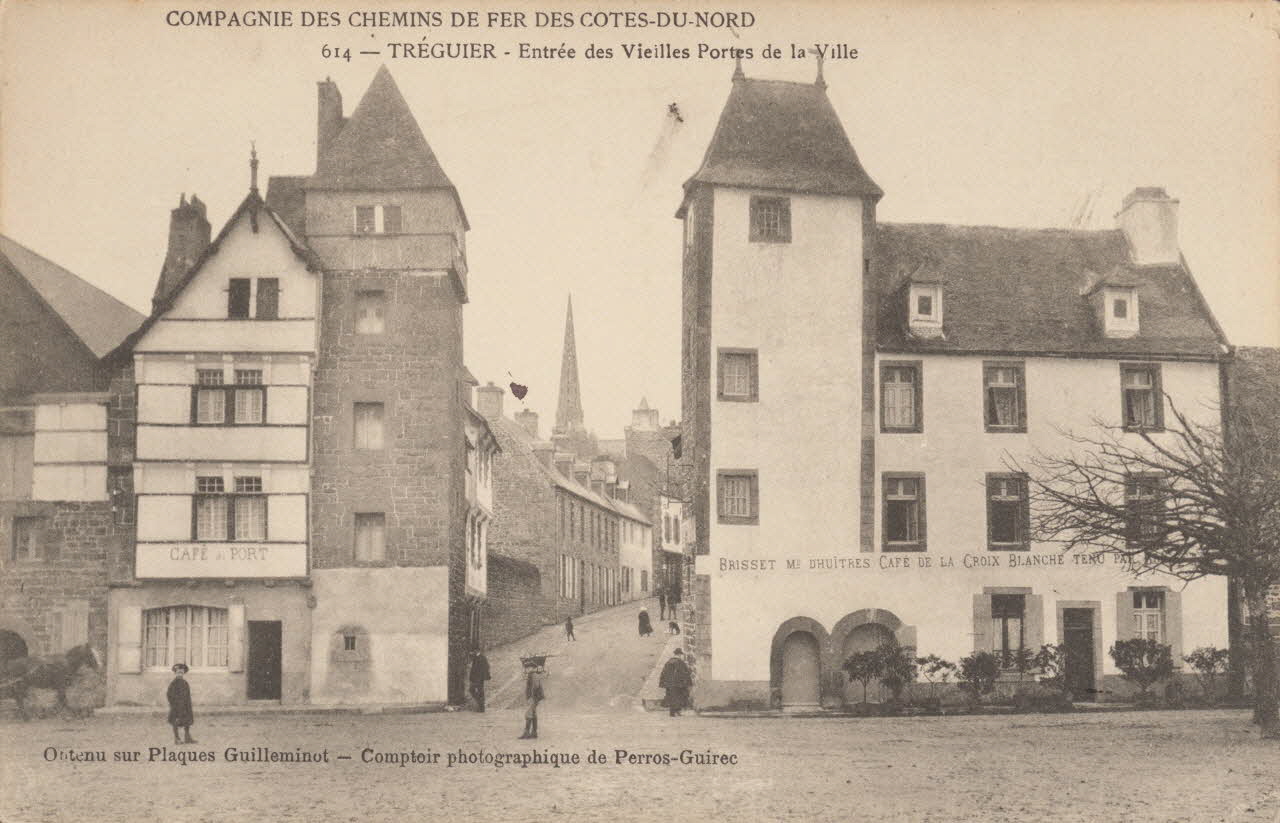 carte postale ENTREE DES VIEILLES PORTES Côtes-d'Armor 1903-1920 014016 Photo