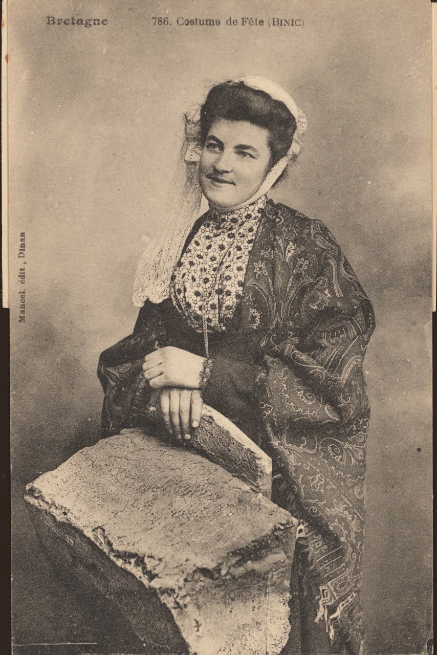 carte postale COSTUME DE FETE (BINIC) Côtes-d'Armor 1926 014044 Photo