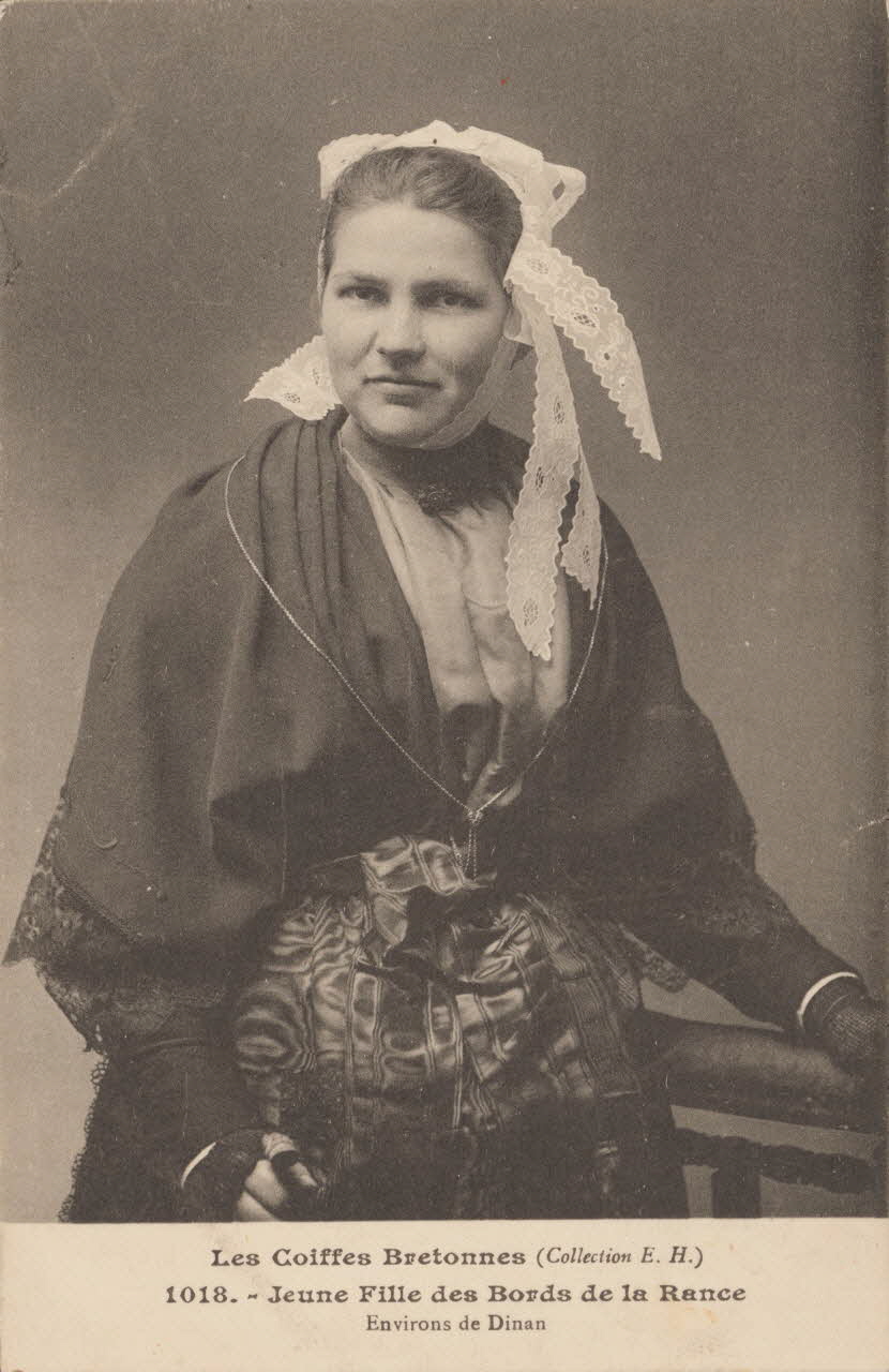 carte postale JEUNE FILLE DES BORDS DE LA RANCE Côtes-d'Armor 1903 014050 Photo