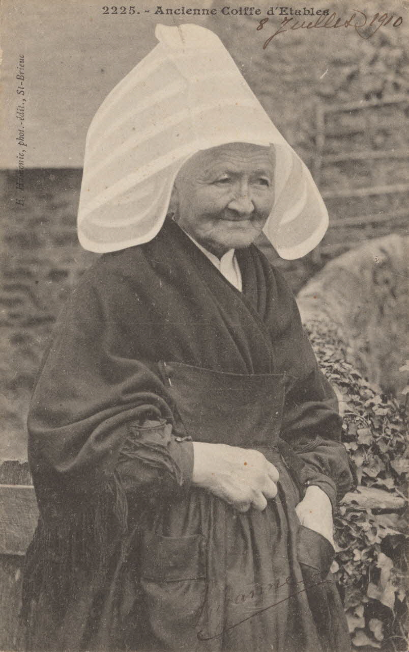carte postale ANCIENNE COIFFE D'ETABLES Côtes-d'Armor 1910 014060 Photo