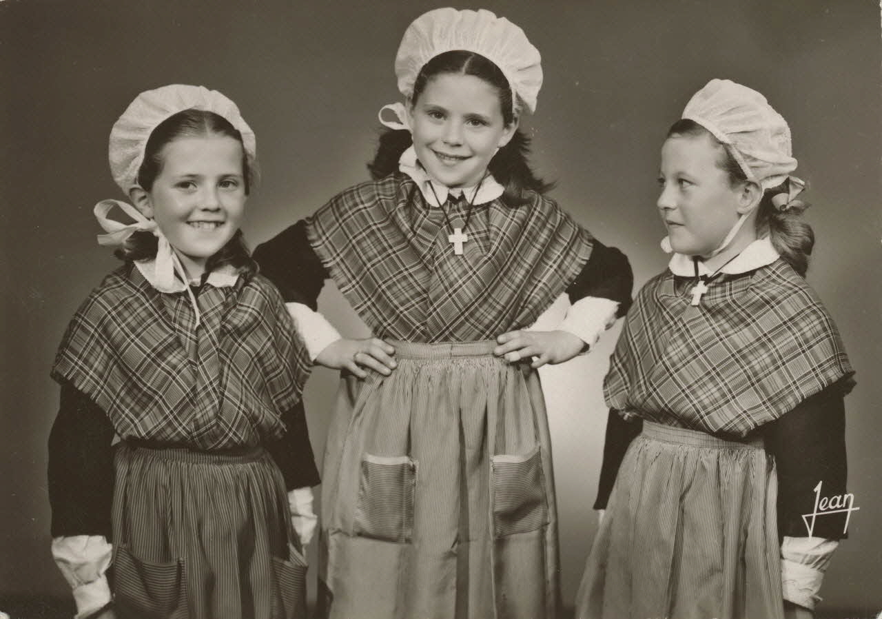 carte postale CERCLE CELTIQUE DE PAIMPOL Côtes-d'Armor 1950 014110 Photo