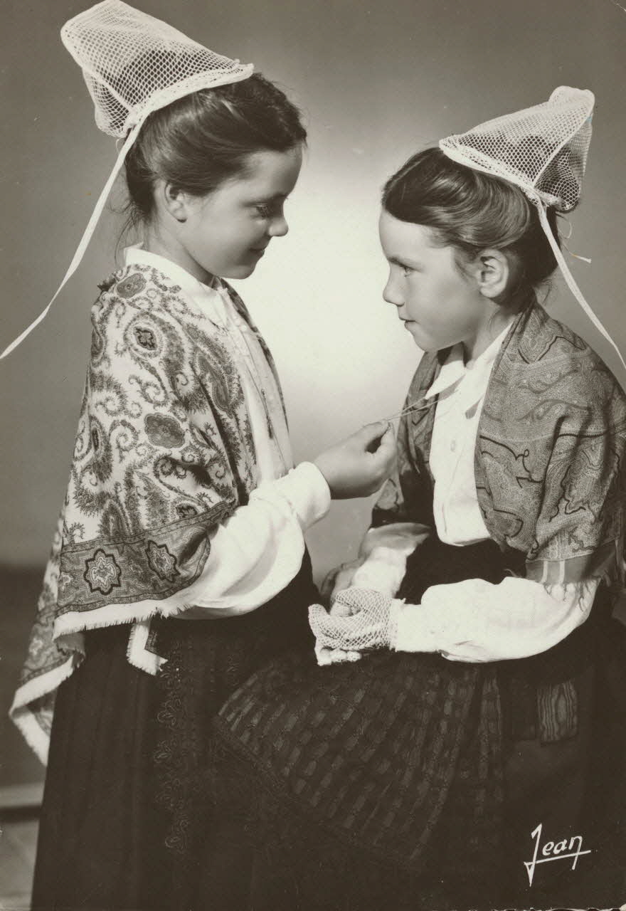 carte postale COSTUMES DE LA REGION DE PAIMPOL Côtes-d'Armor 1950 014112 Photo