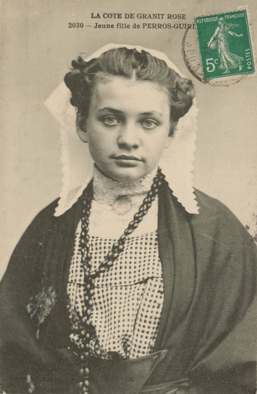 carte postale JEUNE FILLE DE PERROS-GUIREC Côtes-d'Armor 1912 014141 Photo
