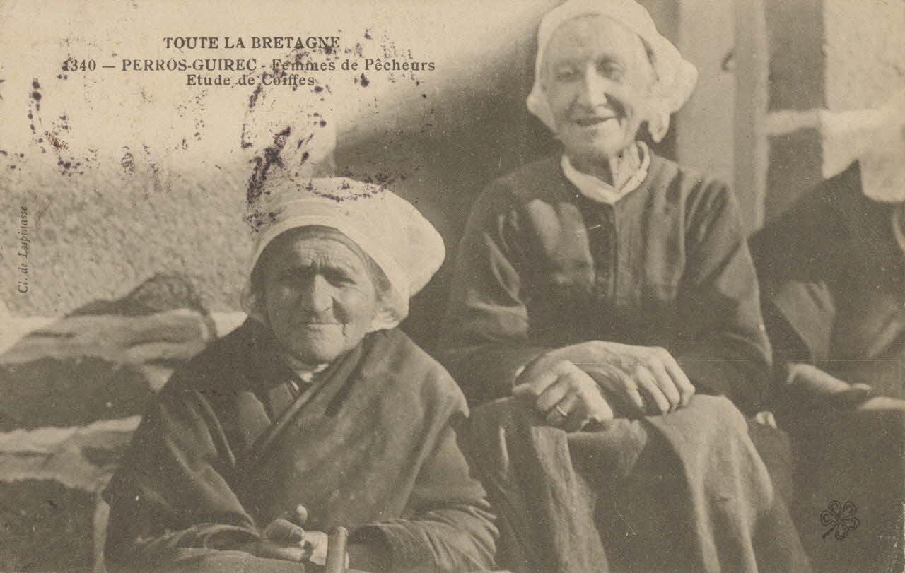carte postale FEMMES DE PECHEURS Côtes-d'Armor 1911 014144 Photo
