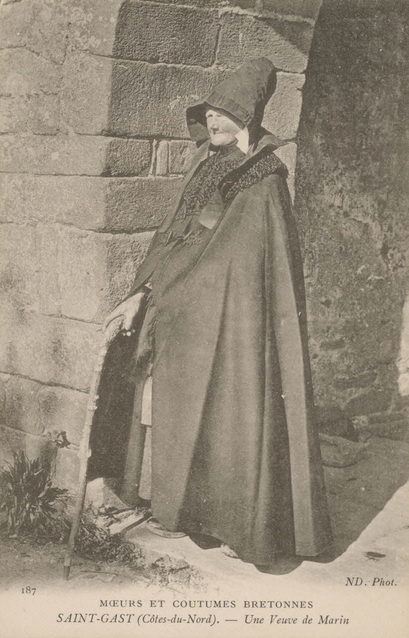 carte postale UNE VEUVE DE MARIN 1903-1950 014194 Photo