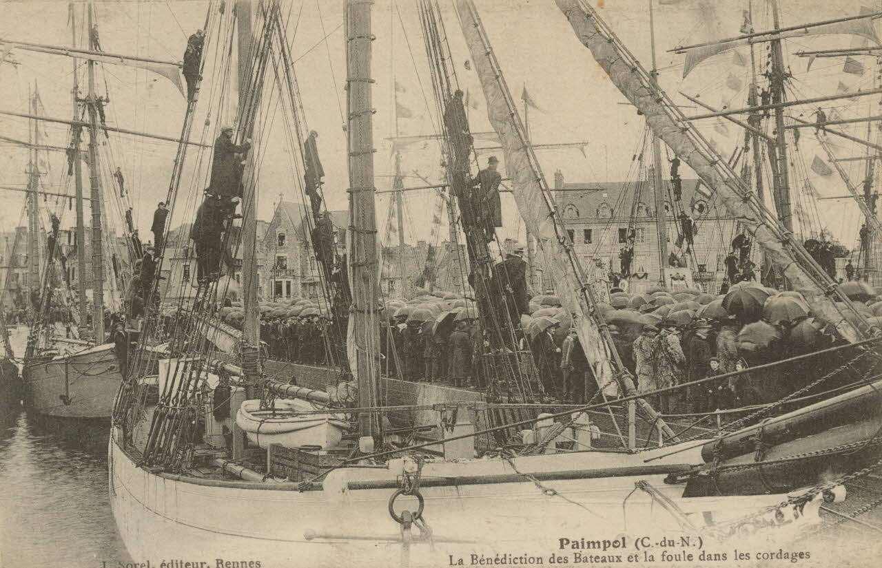 carte postale LA BENEDICTION DES BATEAUX Côtes-d'Armor 1917 014253 Photo