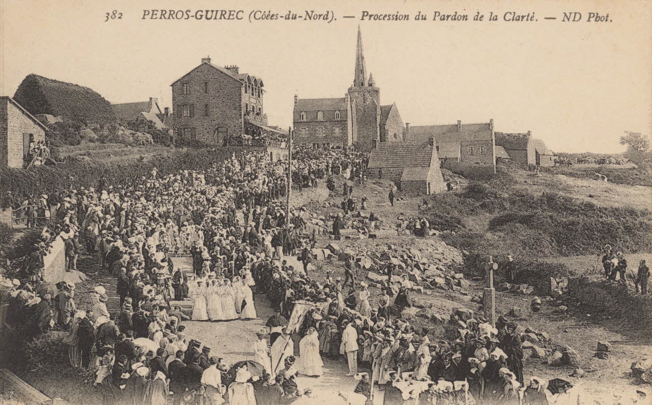 carte postale PROCESSION DU PARDON DE LA CLARTE Côtes-d'Armor 1903-1920 014262 Photo