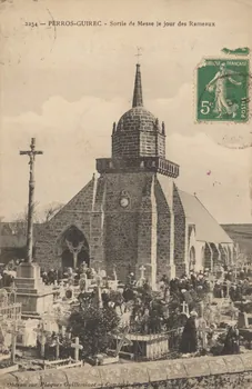 carte postale SORTIE DE MESSE Côtes-d'Armor 1903-1920 014275 Photo