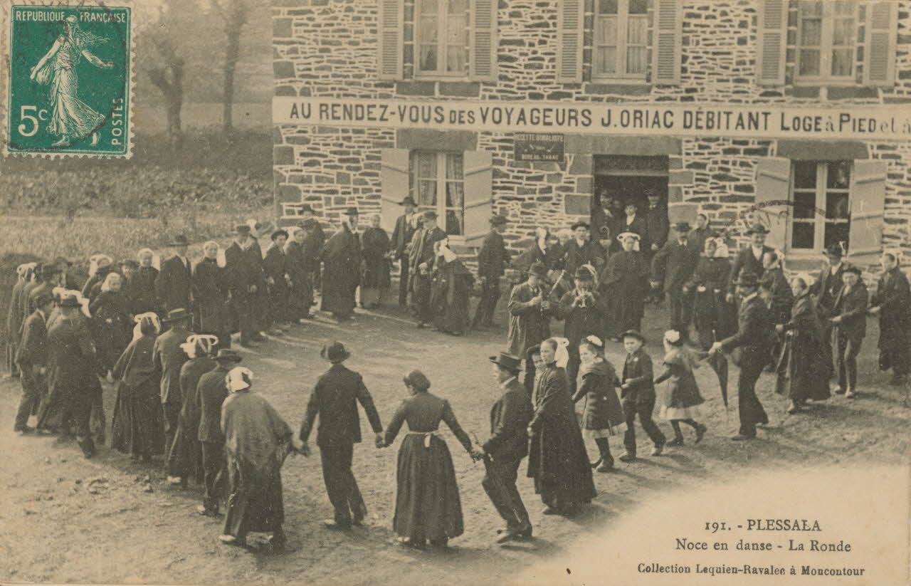 carte postale NOCE EN DANSE-LA RONDE Côtes-d'Armor 1911 014334 Photo