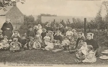 carte postale GROUPE DE MENAGERES AUX BUTTES Côtes-d'Armor 1908 014352 Photo