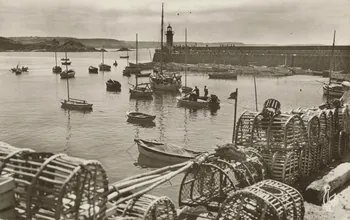 carte postale LE PORT DE PECHE ET LE MOLE Côtes-d'Armor 1960 014372  Photo