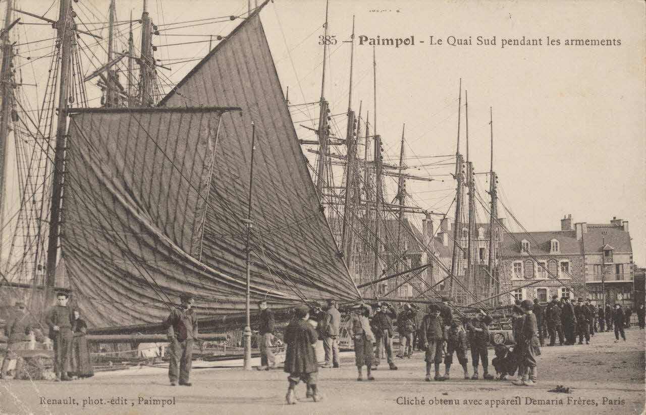 carte postale LE QUAI SUD PENDANT LES ARMEMENTS Côtes-d'Armor 1908 014383 Photo