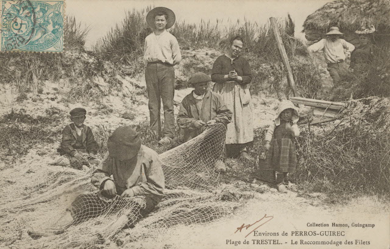 carte postale LE RACCOMMODAGE DES FILETS Côtes-d'Armor 1903-1920 014390 Photo