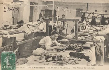 carte postale UN ATELIER DE TAPISSERIE Creuse 1909 015130 Photo