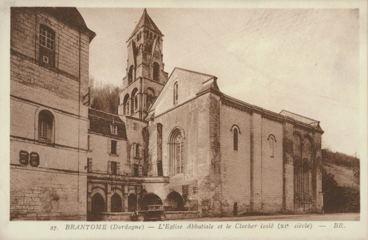 carte postale L'EGLISE ABBATIALE ET LE CLOCHER ISOLE (XIe SIECLE) Dordogne 1921-1950 015199 Photo