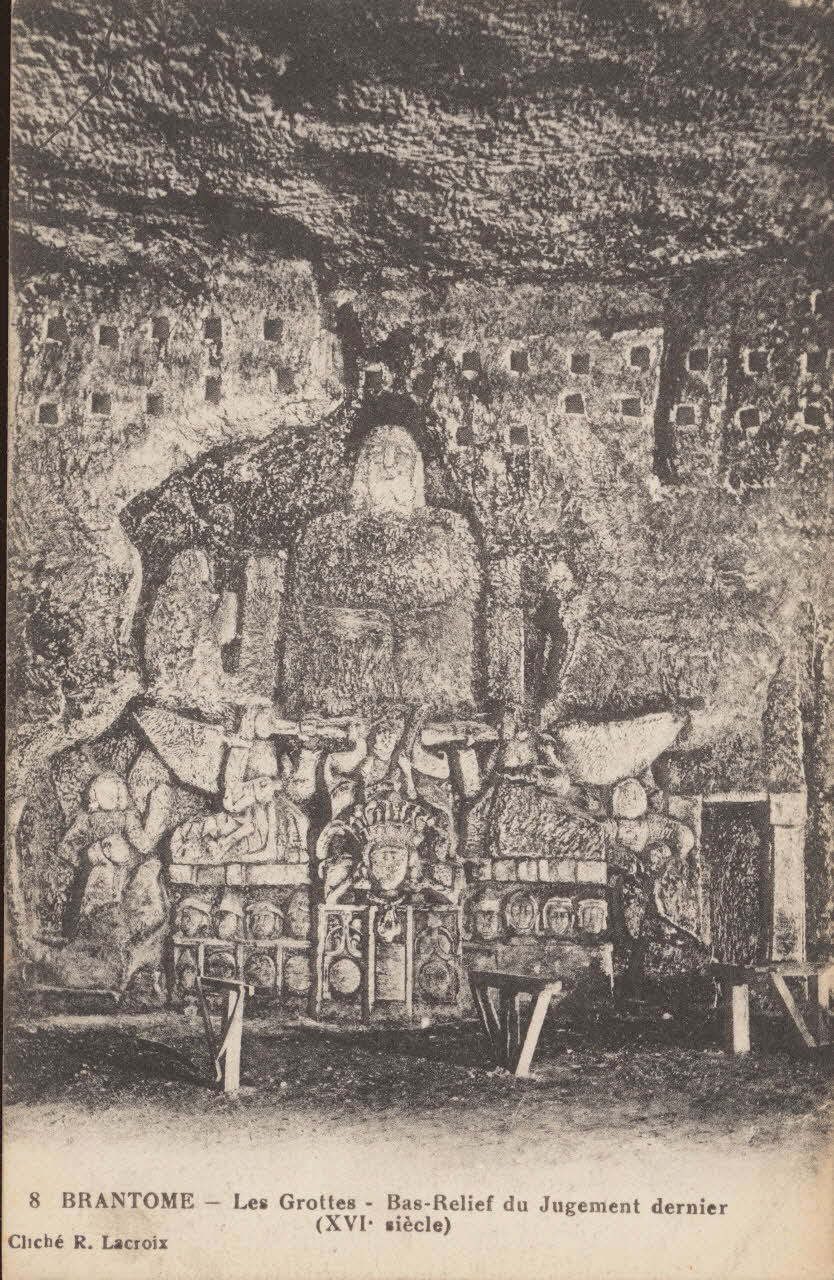 carte postale LES GROTTES ; BAS-RELIEF DU JUGEMENT DERNIER (XVIe) Dordogne 1903-1920 015213 Photo