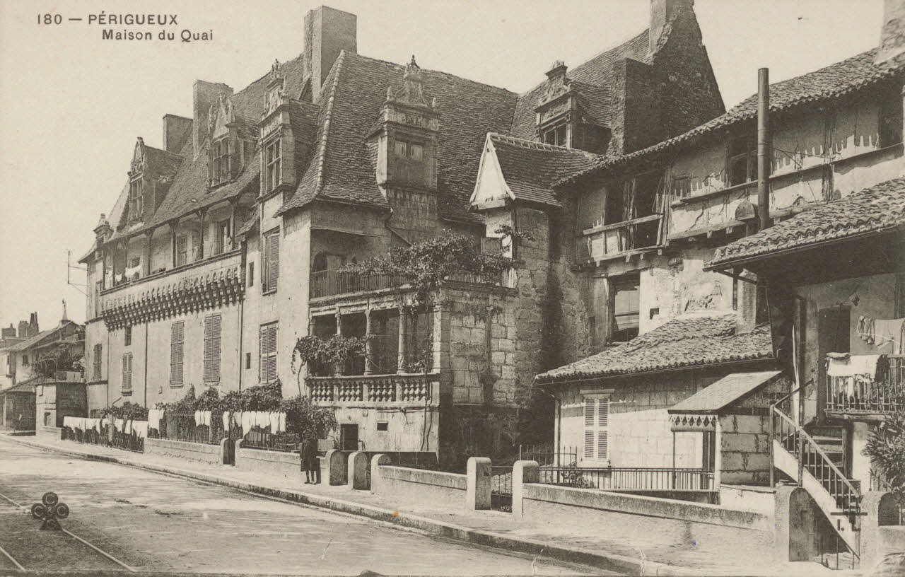 carte postale MAISON DU QUAI Dordogne 1903-1920 015309 Photo