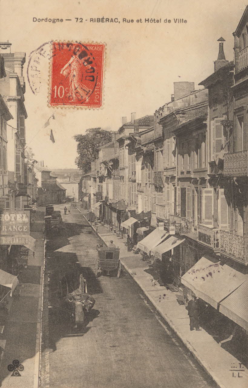 carte postale RUE ET HOTEL DE VILLE Dordogne 1903-1920 015321  Photo
