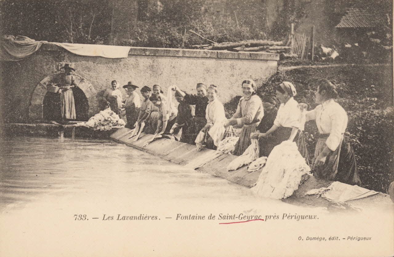 carte postale LES LAVANDIERES FONTAINE Dordogne 1907 015364 Photo