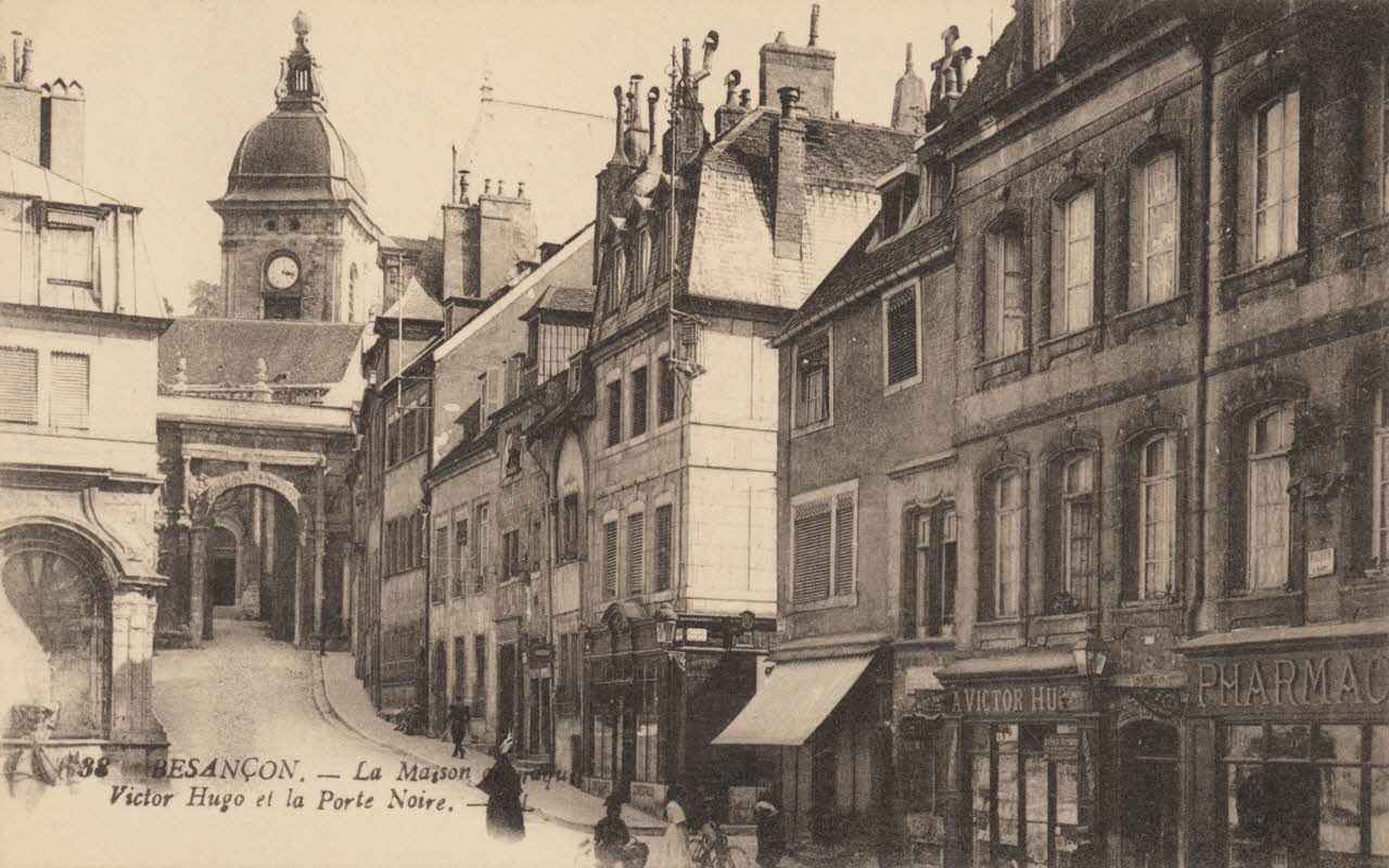 carte postale LA MAISON VICTOR HUGO, PORTE NOIRE Doubs 1903-1920 015657 Photo