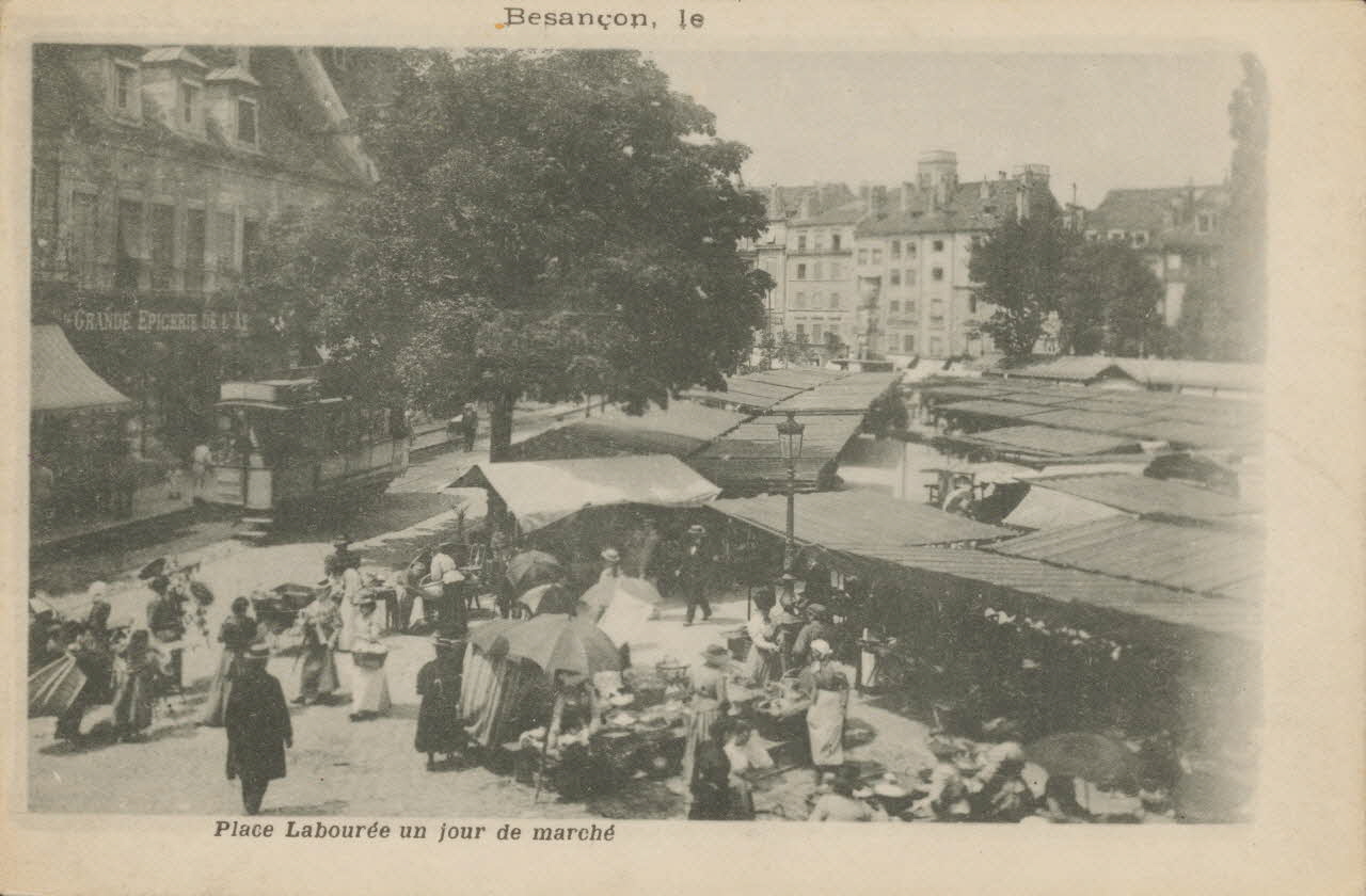 carte postale PLACE LABOUREE UN JOUR DE MARCHE Doubs 1903 015706 Photo