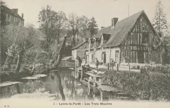 carte postale LYONS LA FORET-LES TROIS MOULINS Eure 1903-1920 016326 Photo