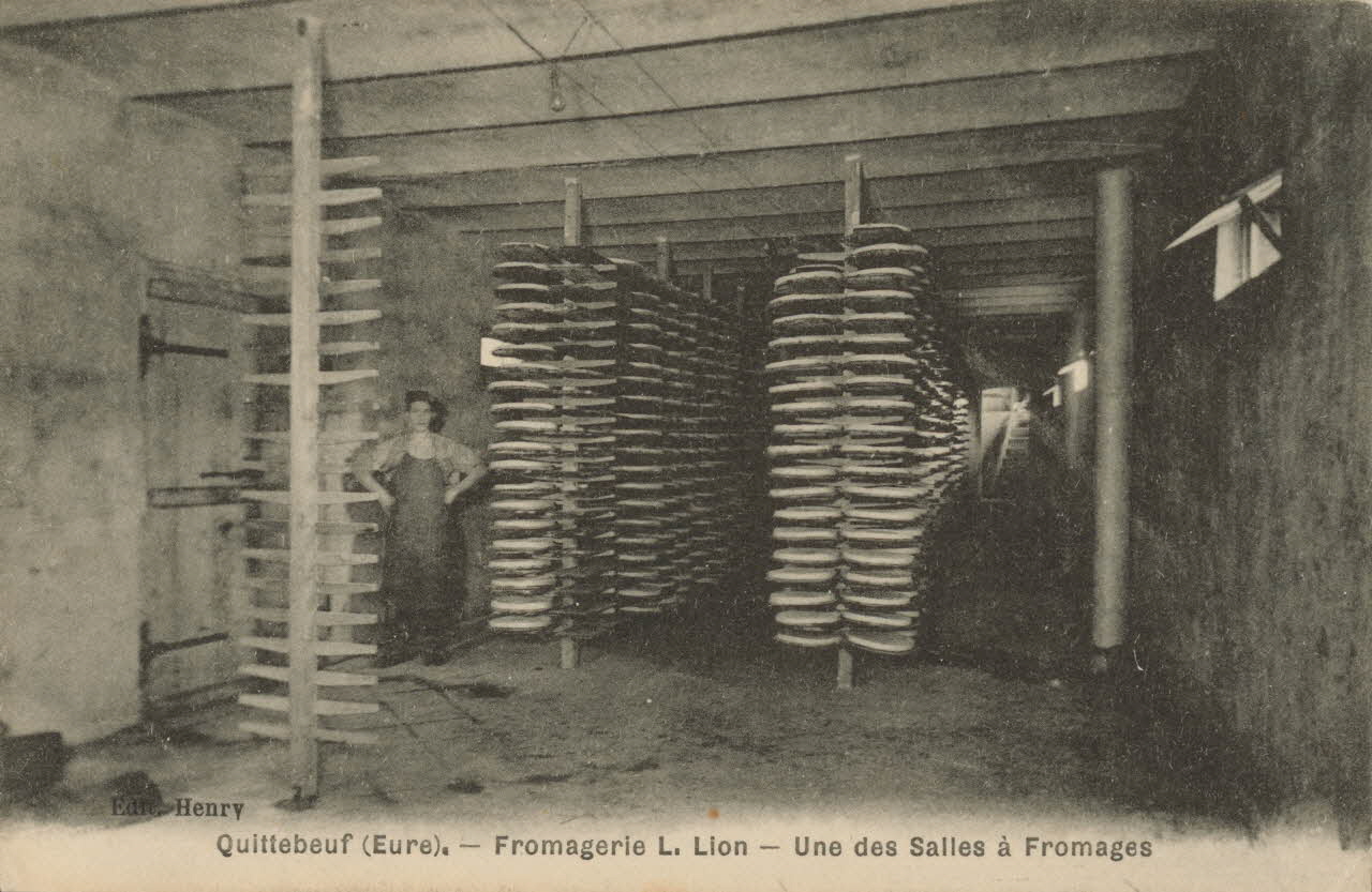 carte postale UNE DES SALLES A FROMAGES Eure 1903-1920 016532 Photo