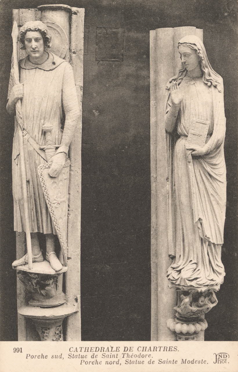 carte postale PORCHE SUD, STATUES ST THEODORE ET STE MODESTE Eure-et-Loir 1903-1920 017103 Photo