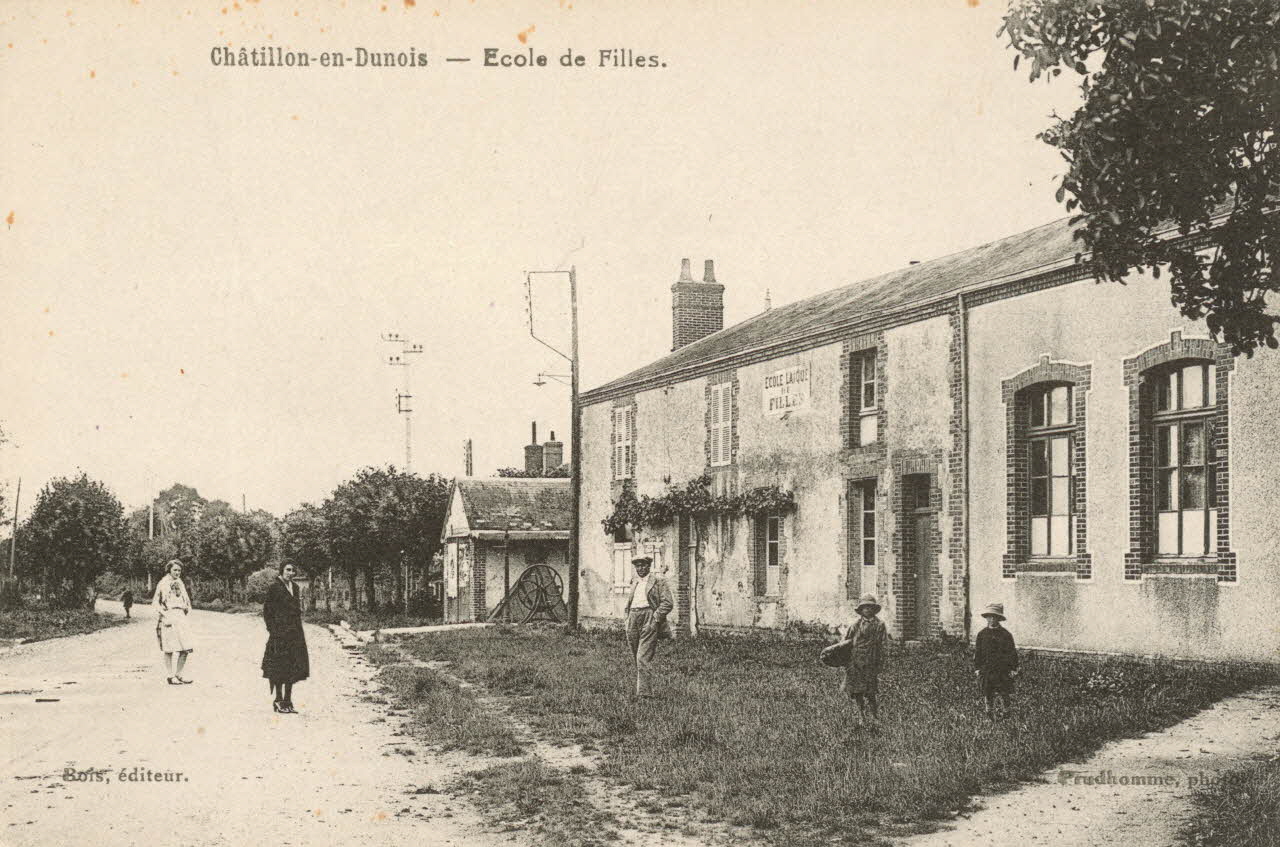 carte postale ECOLE DE FILLES Eure-et-Loir 1903-1920 017444 Photo
