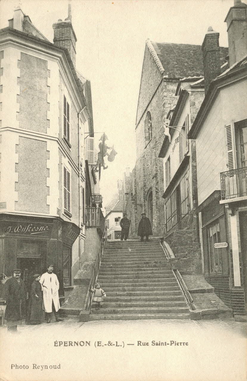 carte postale RUE SAINT PIERRE Eure-et-Loir 1903-1920 017460 Photo