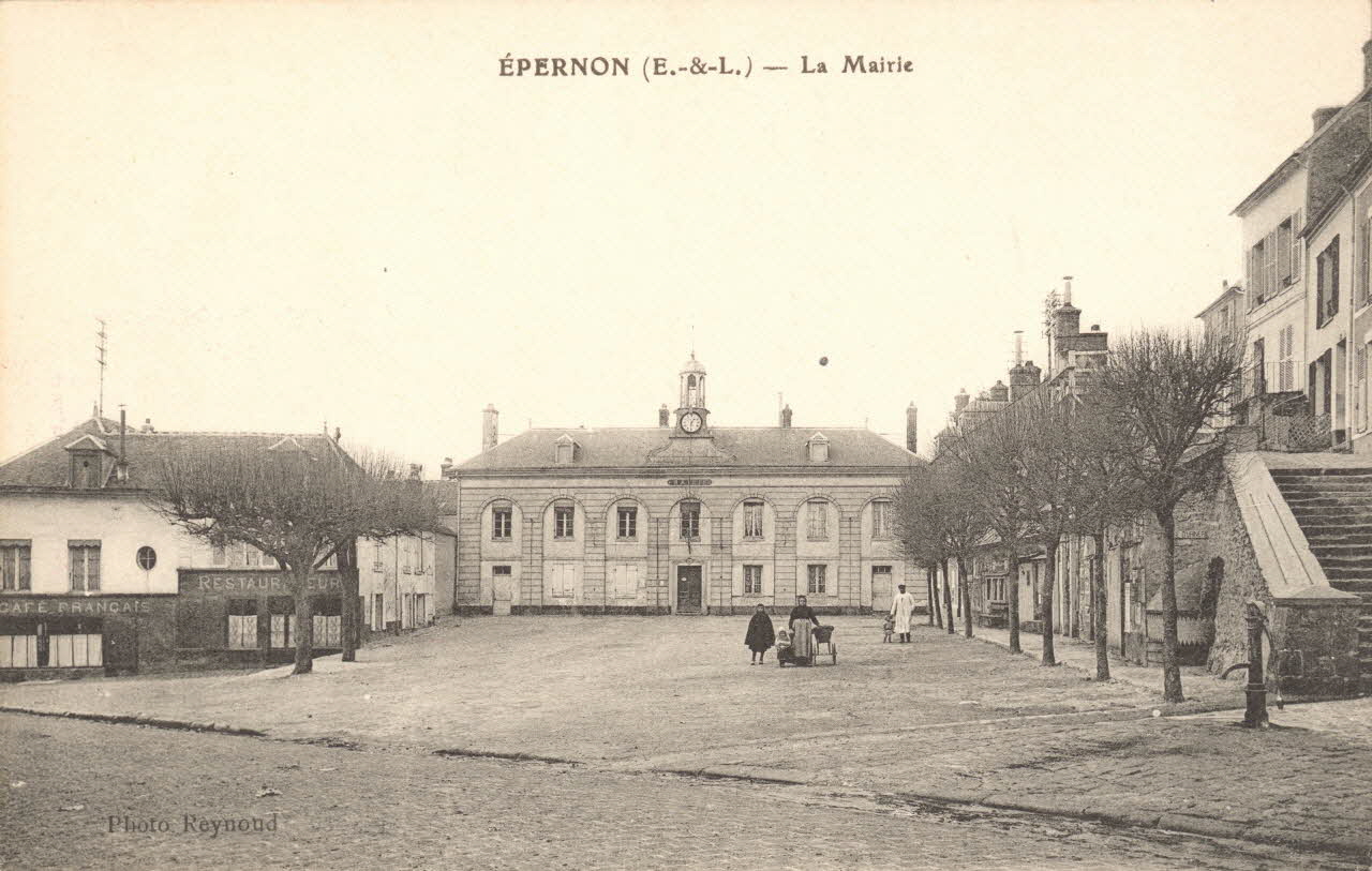 carte postale LA MAIRIE Eure-et-Loir 1903-1920 017461 Photo