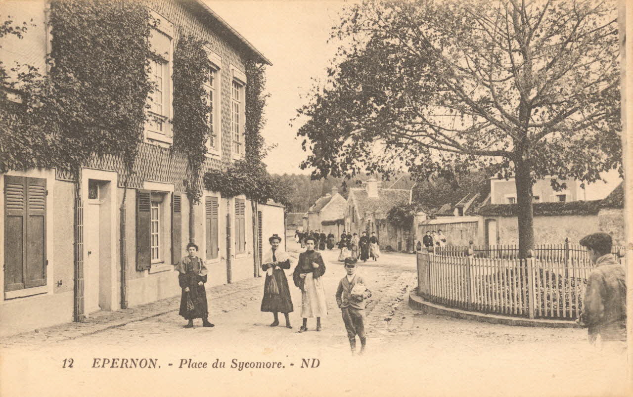 carte postale PLACE DU SYCOMORE Eure-et-Loir 1903-1920 017464 Photo