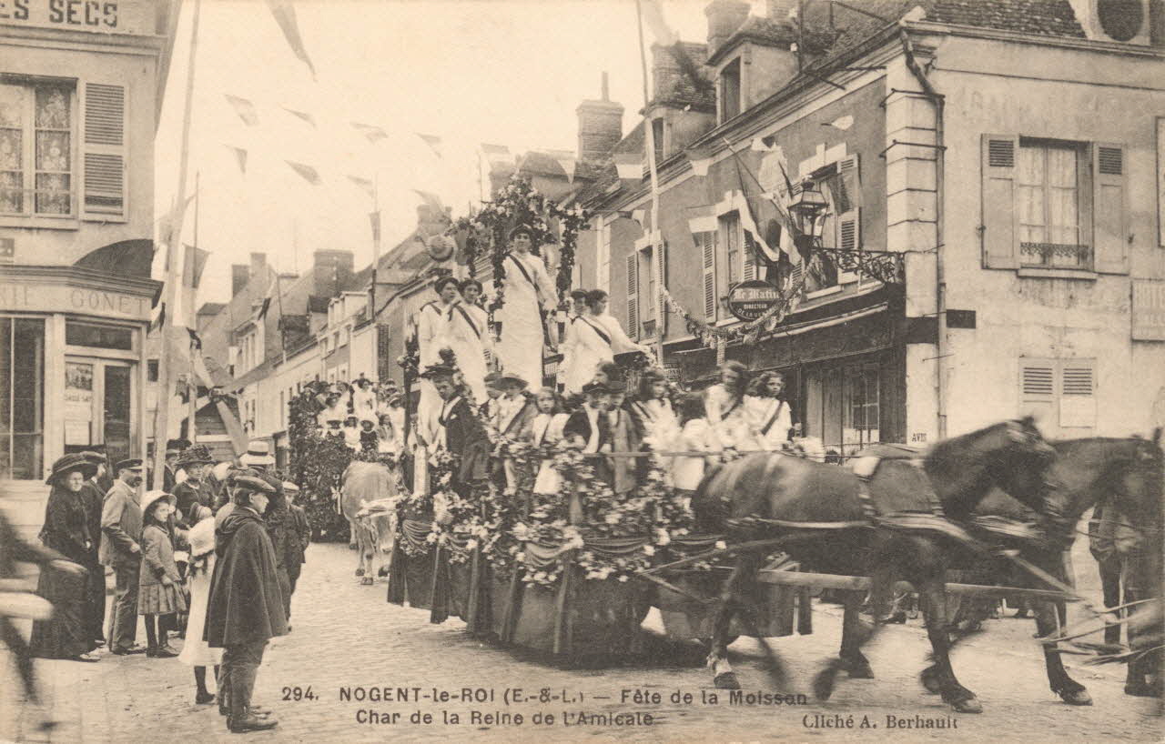 carte postale CHAR DE LA REINE DE L'AMICALE Eure-et-Loir 1903-1920 017535 Photo