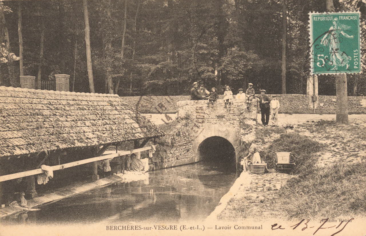 carte postale LAVOIR COMMUNAL Eure-et-Loir 1915 017538 Photo