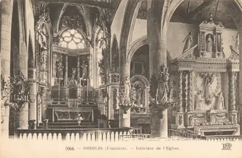 carte postale INTERIEUR DE L'EGLISE Finistère 1925 017860 Photo