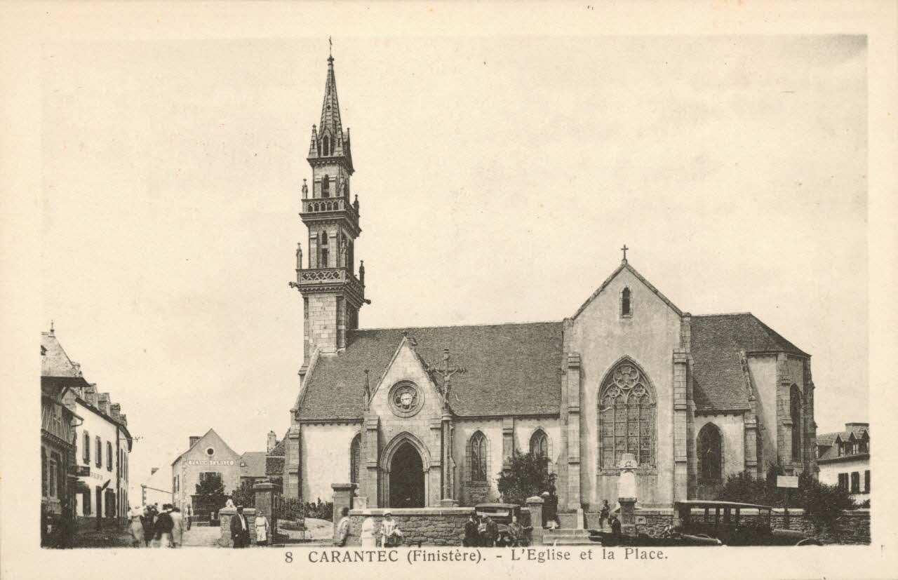 carte postale L'EGLISE ET LA PLACE Finistère 1932 017881 Photo