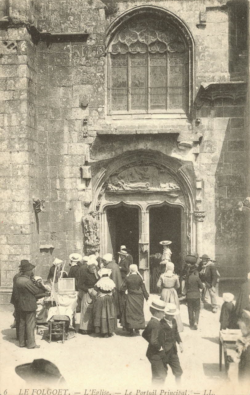 carte postale L'EGLISE. ; LE PORTAIL PRINCIPAL Finistère 1903-1920 017939 Photo